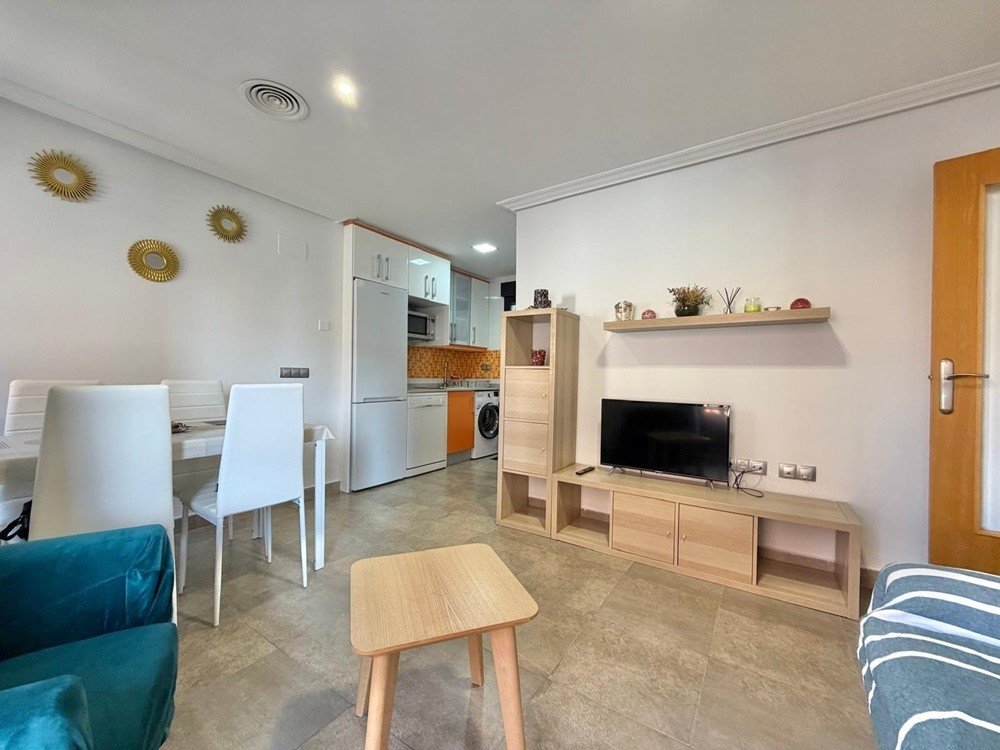 Flat in Torrevieja — image 5